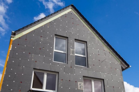 Isolation et carrelage, le duo gagnant pour un intérieur confortable et esthétique